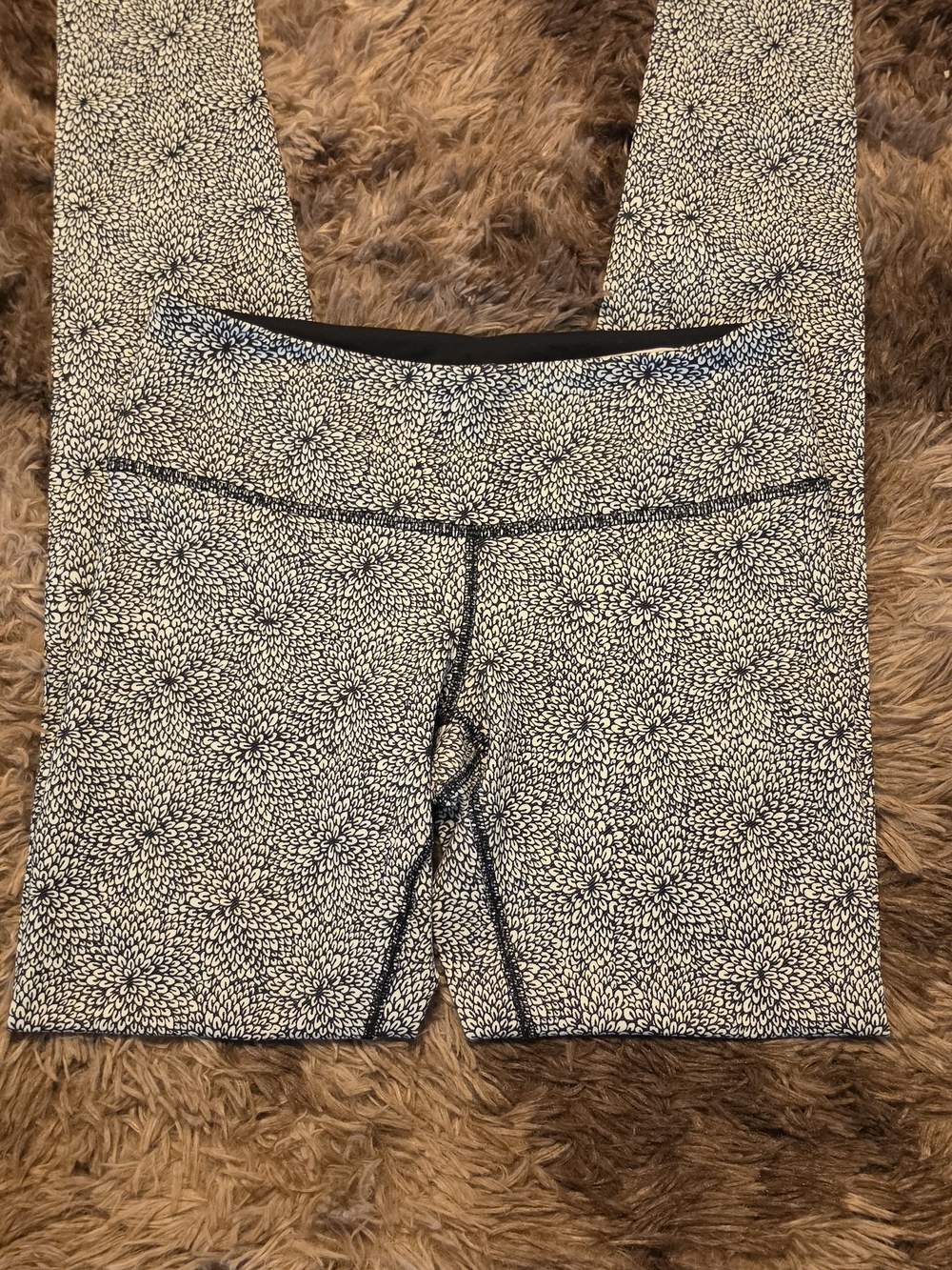lululemon athletica Black & White Floral-Spot Leggings